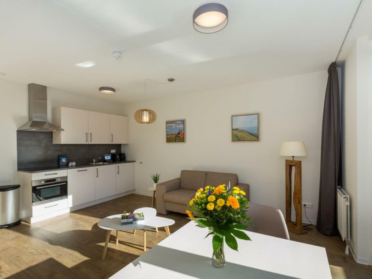 Luxurious Apartment In Zoutelande Near Beach Стая снимка